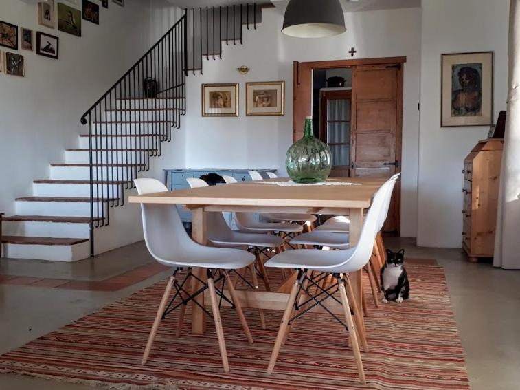 Flores Amarillas B&B Almoharin ภายนอก รูปภาพ